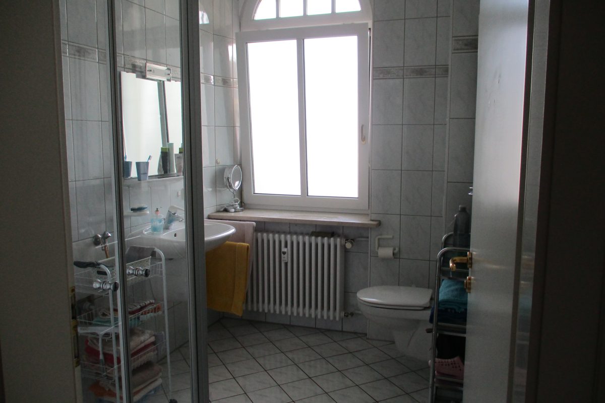 Bad mite Dusche